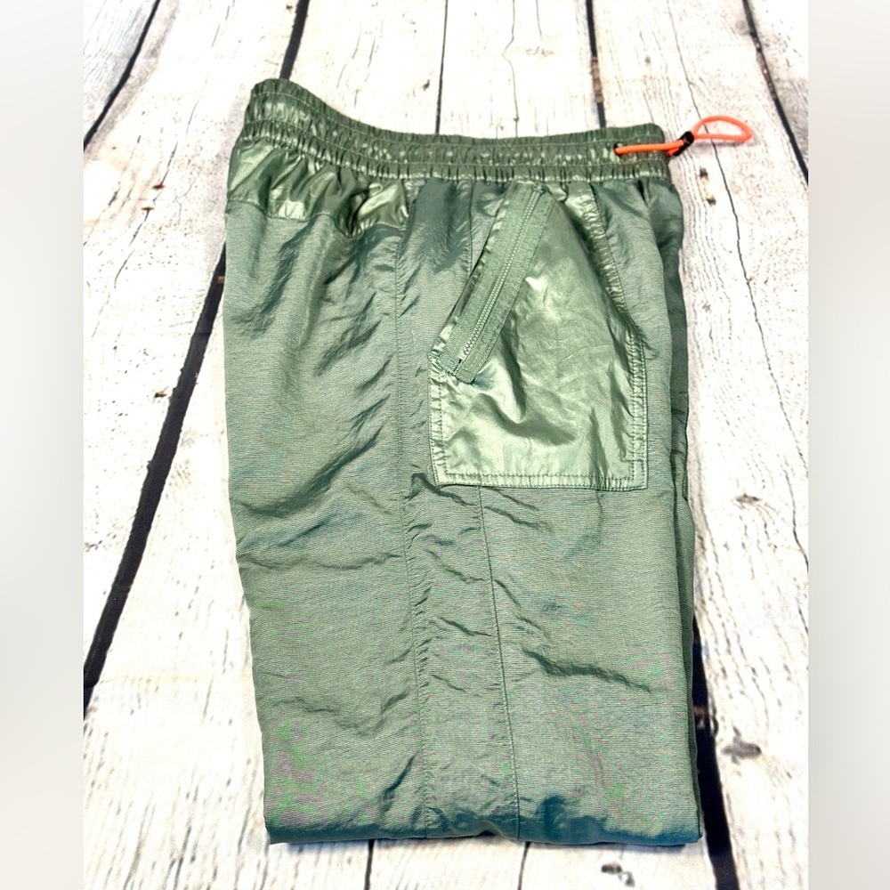 Women’s Nike Sportswear Woven Cargo Pants, Juniper, Size XS - Picture 7 of 16